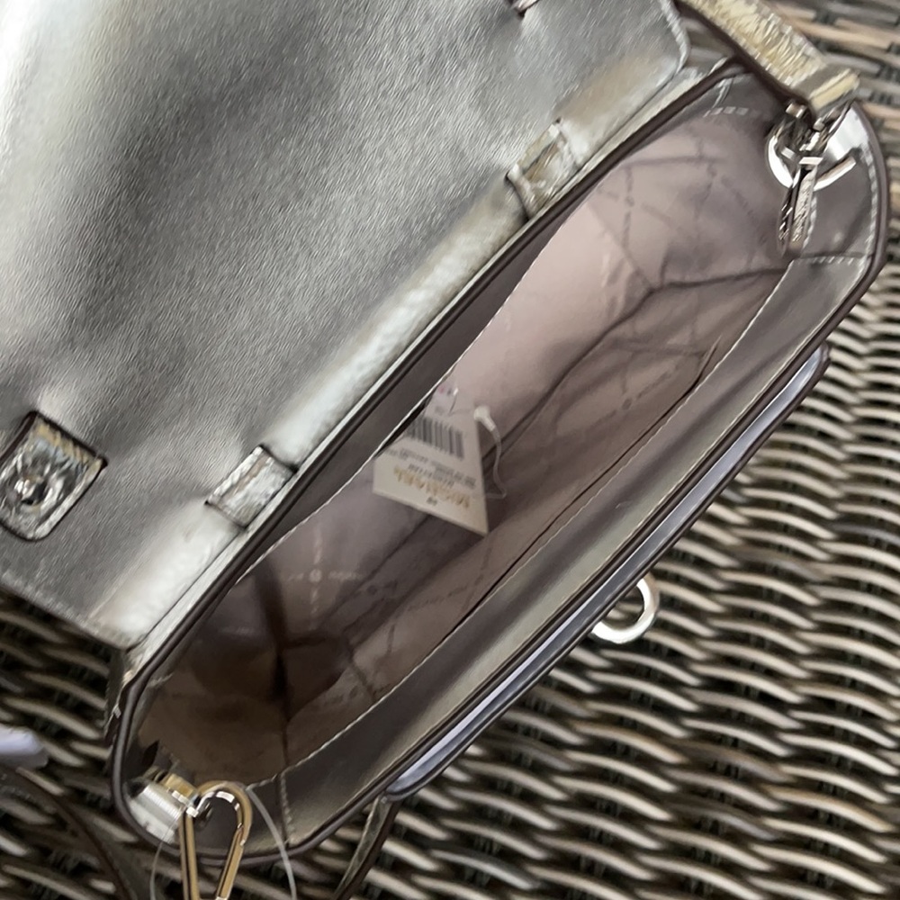 Michael Kors Manhattan Medium School Satchel - Picture 9 of 15